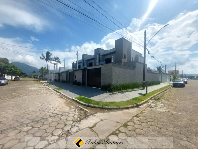 Casa em Peruíbe para venda